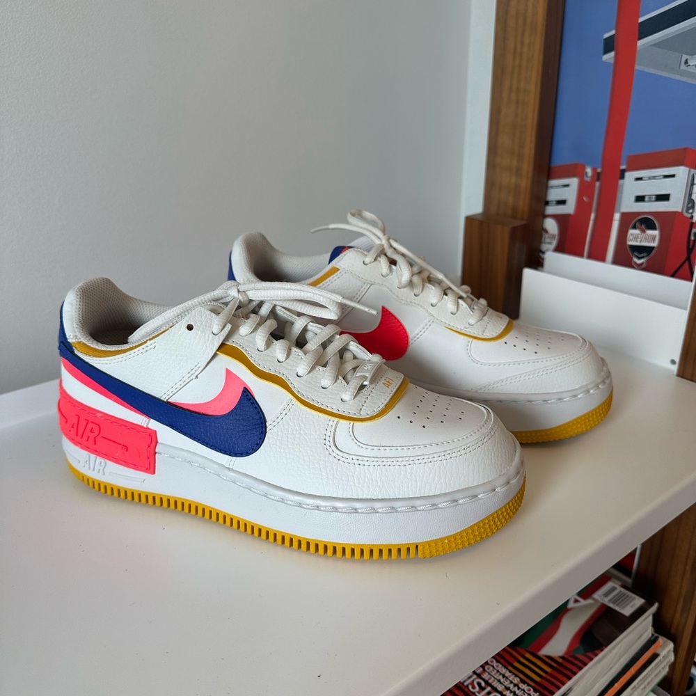 Nike Airforce 1 Shadow size 8.5 white and astronomy blue